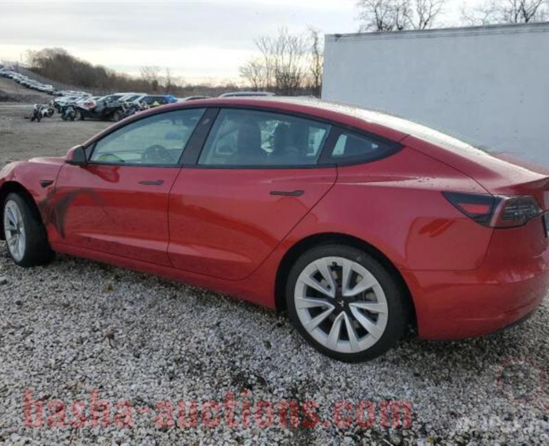 TESLA MODEL 3   احمر2022 