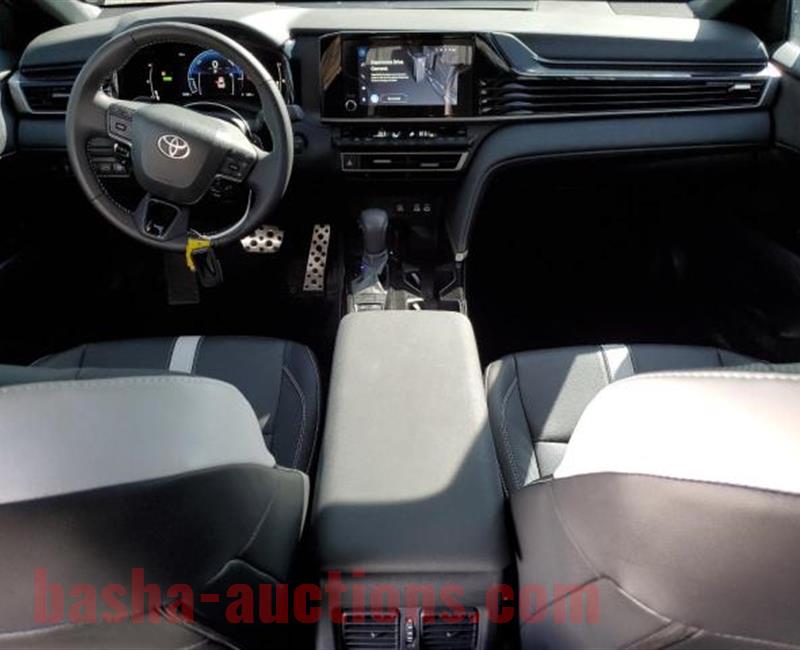 2025 TOYOTA CAMRY XSE